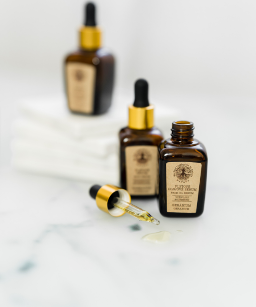 Natava arcszérumok elegáns üvegcsében pipettával