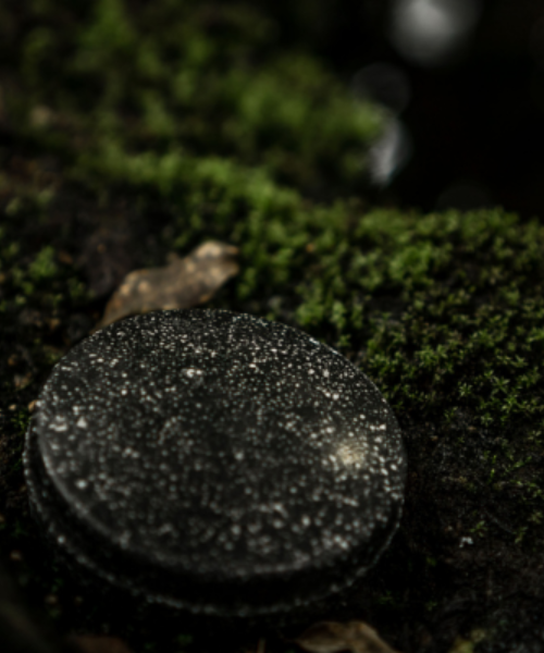 Natava szilárd sampon aktív szénnel 