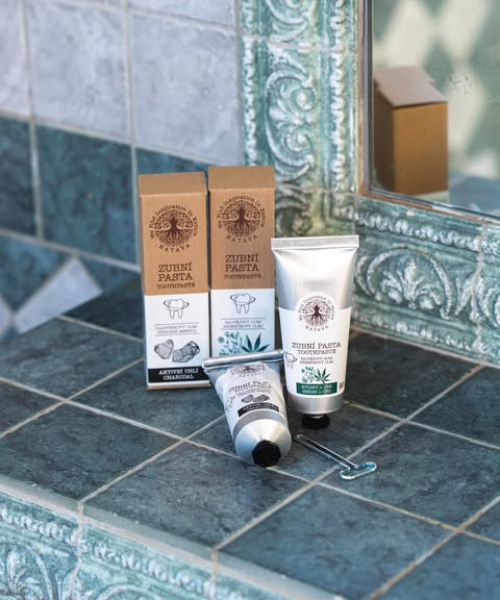 Natava fogkrém aktív szénnel a természetes fogápolásért